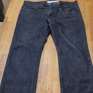 Express Jeans Men’s 32x30 Black Straight Leg Denim (Run Small)